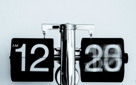 Closing the Gap: How Professional Thesis Writers UK Are Supporting Students in an Evolving Academic System